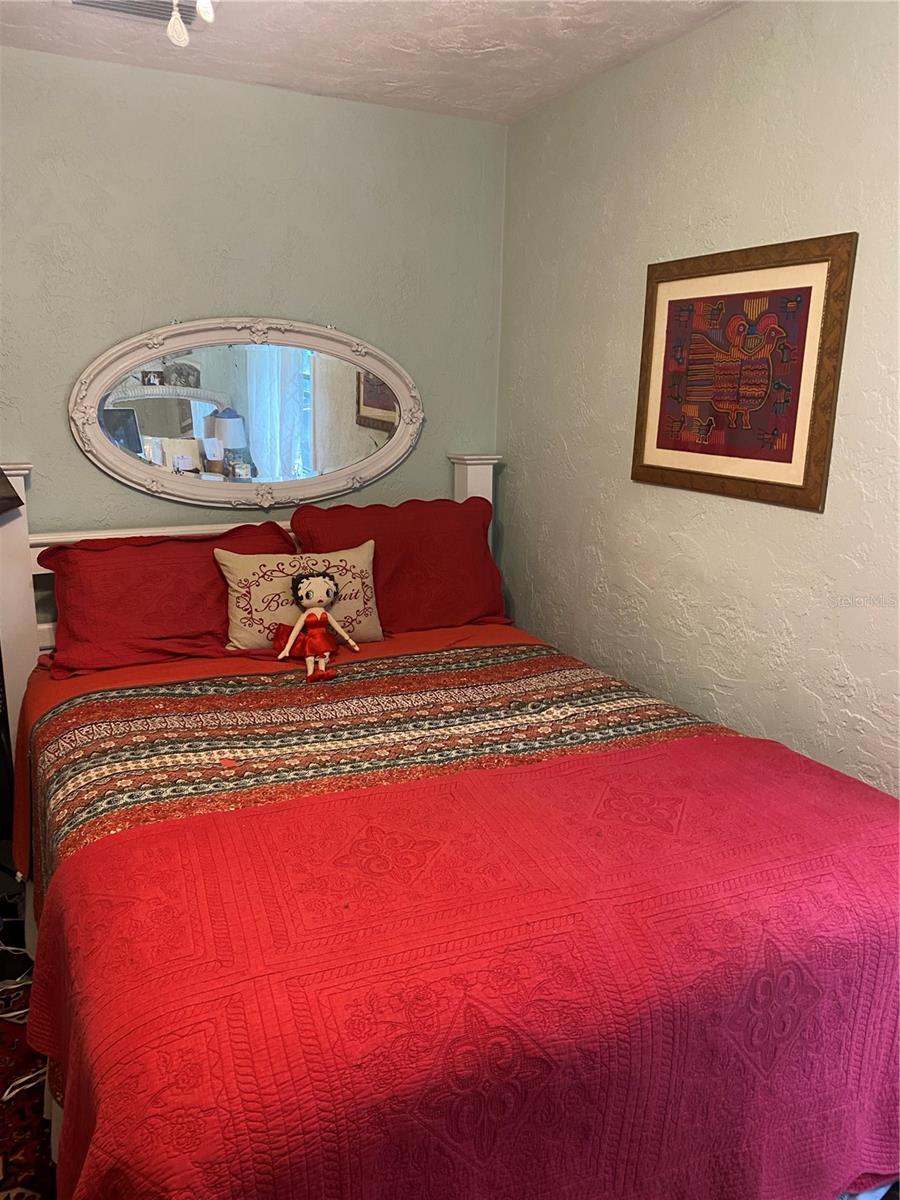 1231 NE 9TH ST W, GAINESVILLE, FL, 32601