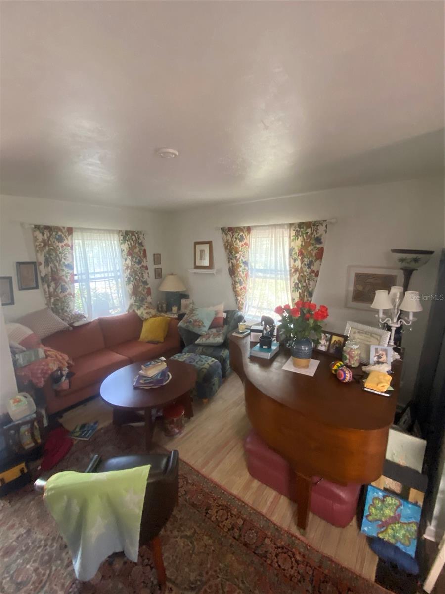 1231 NE 9TH ST W, GAINESVILLE, FL, 32601