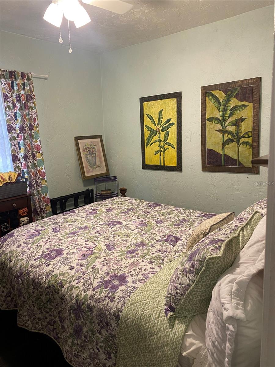 1231 NE 9TH ST W, GAINESVILLE, FL, 32601