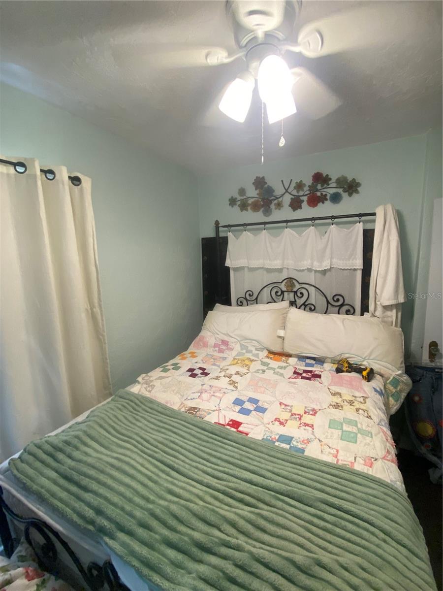 1231 NE 9TH ST W, GAINESVILLE, FL, 32601