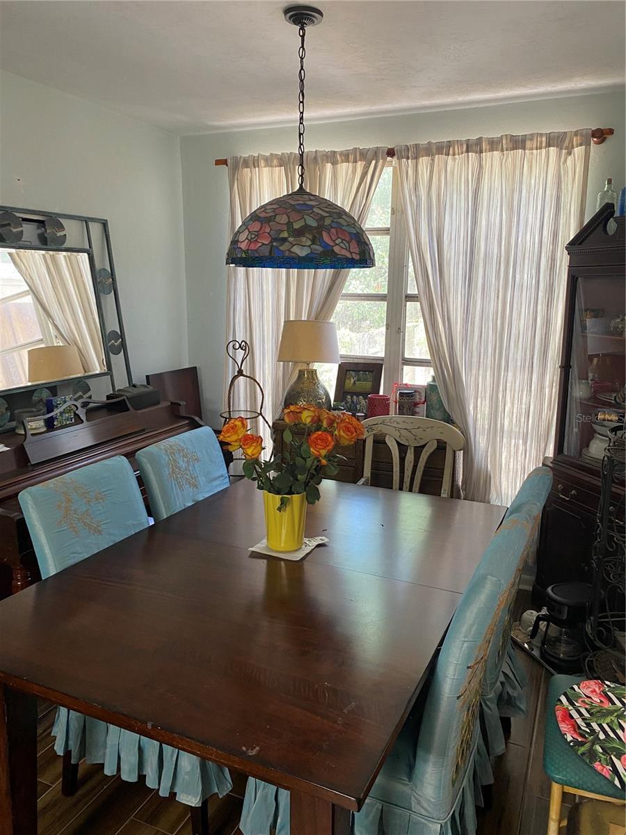 1231 NE 9TH ST W, GAINESVILLE, FL, 32601