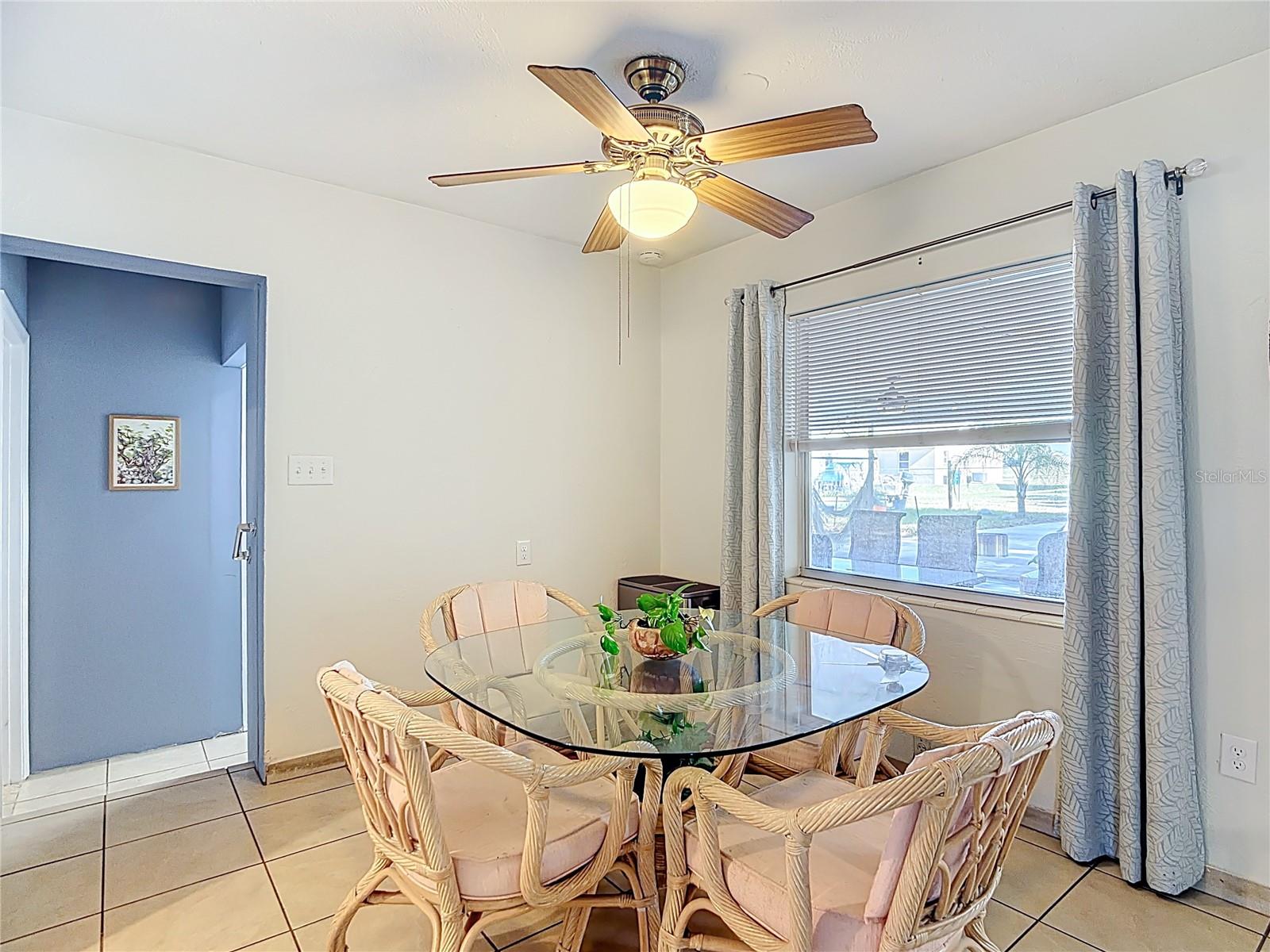 831 HILLSIDE AVE, LAKE WALES, FL, 33853