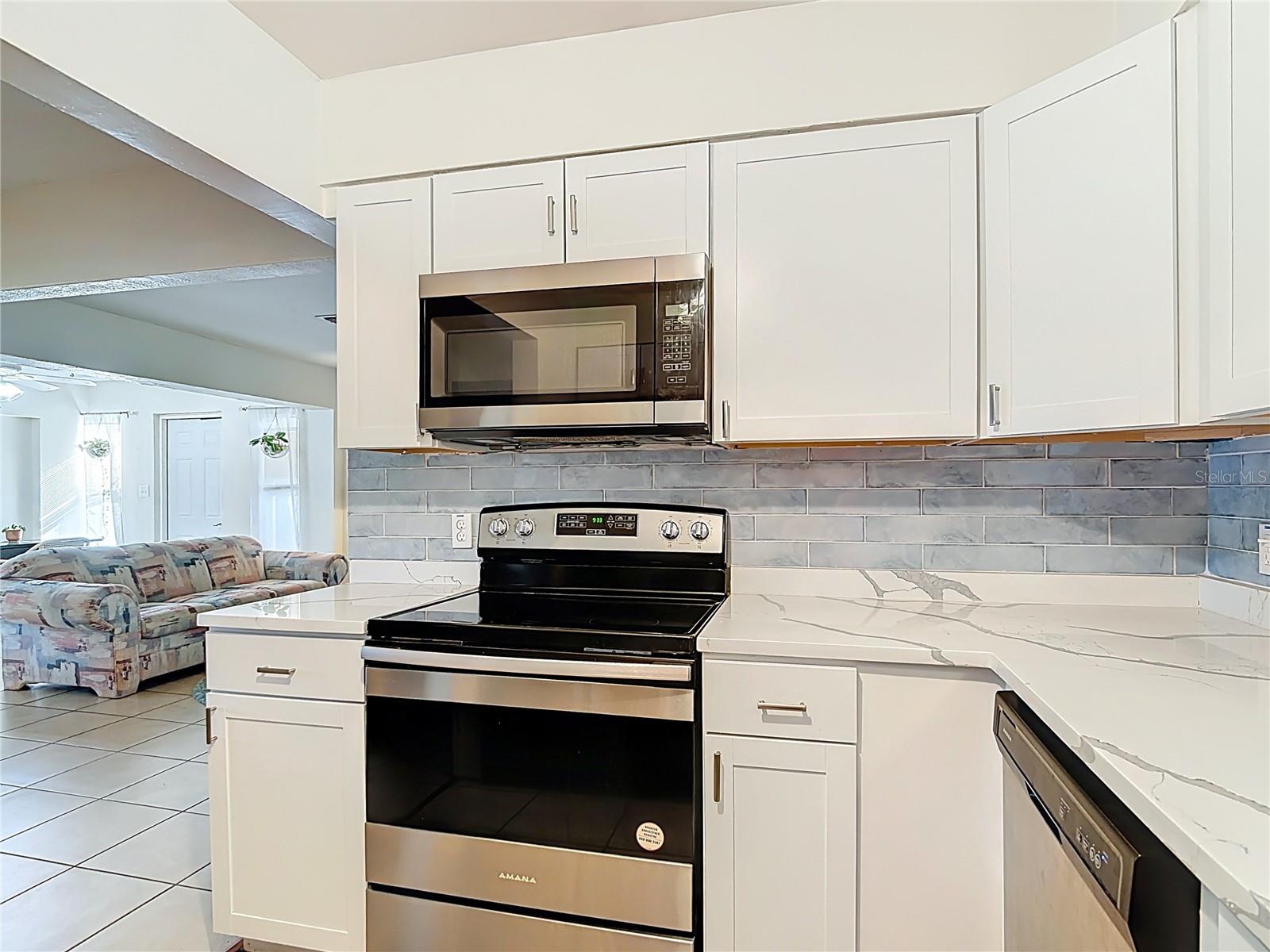 831 HILLSIDE AVE, LAKE WALES, FL, 33853