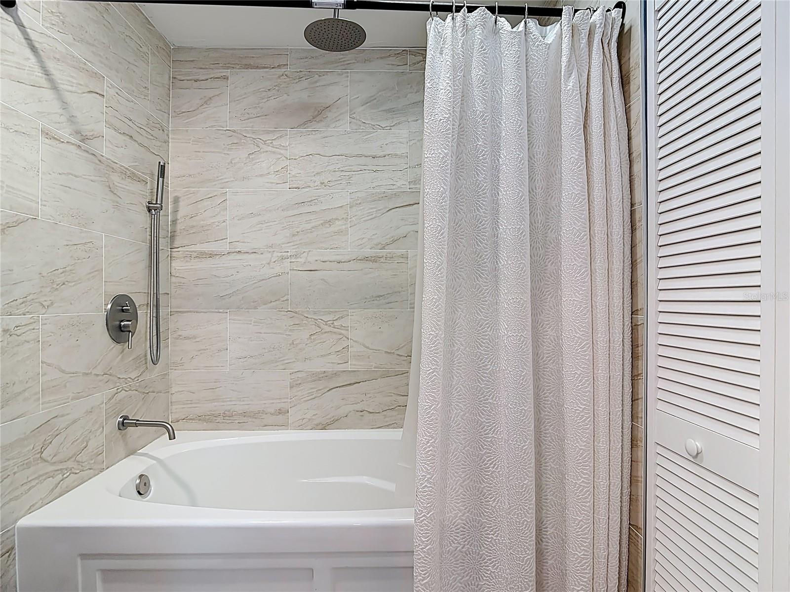 831 HILLSIDE AVE, LAKE WALES, FL, 33853