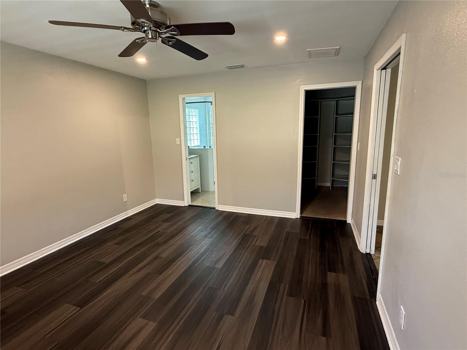 1928 TWISTING LN, WESLEY CHAPEL, FL, 33543