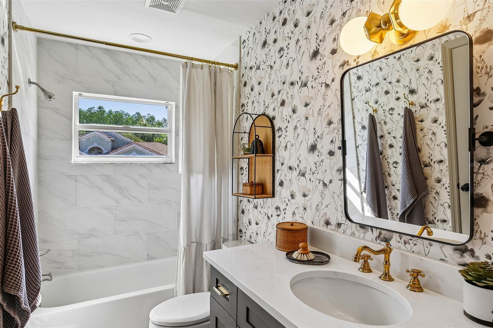 19918 ELLENDALE DR, LAND O LAKES, FL, 34638