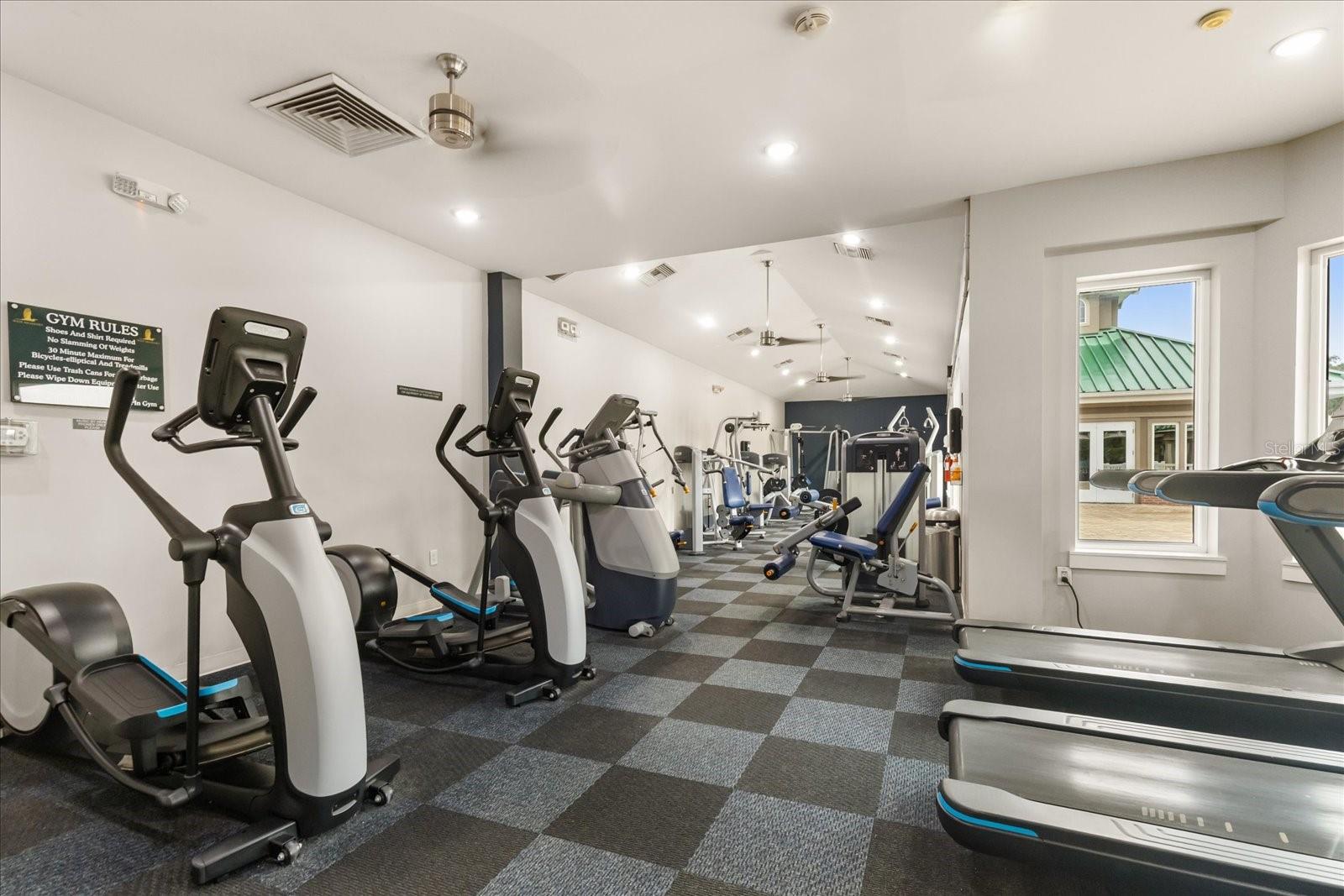 19027 DOVE CREEK DR, TAMPA, FL, 33647