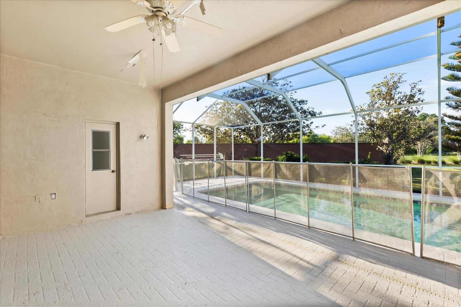 19027 DOVE CREEK DR, TAMPA, FL, 33647