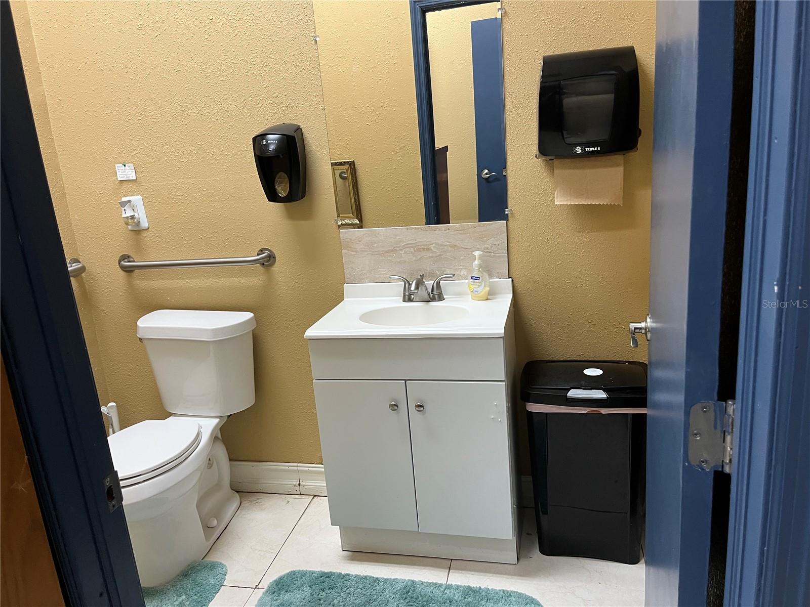 WEKIVA EXECUTIVE CENTRE CONDO, APOPKA, FL, 32703