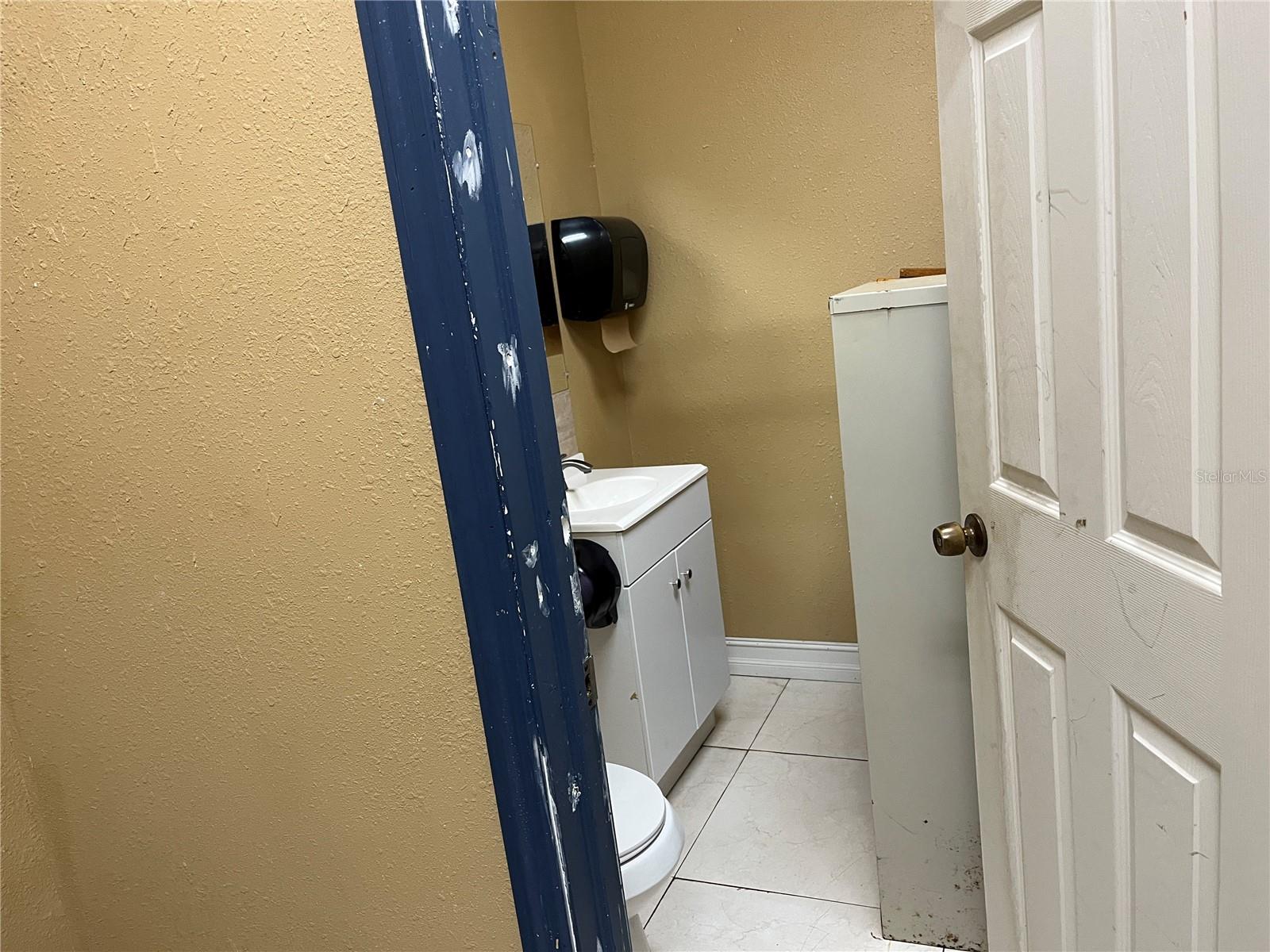 WEKIVA EXECUTIVE CENTRE CONDO, APOPKA, FL, 32703