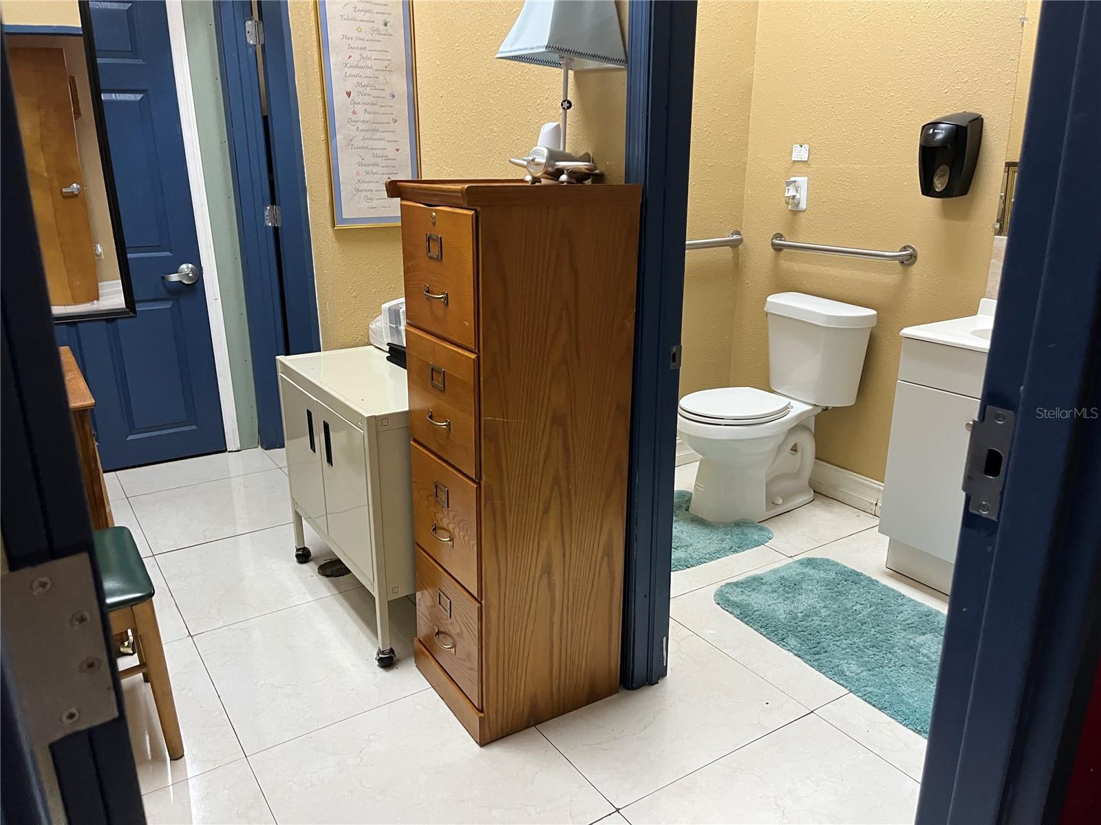 WEKIVA EXECUTIVE CENTRE CONDO, APOPKA, FL, 32703