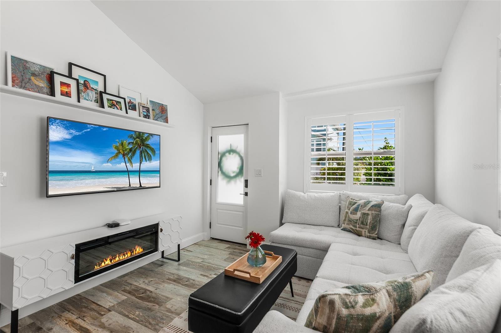 14024 N BAYSHORE DR, MADEIRA BEACH, FL, 33708