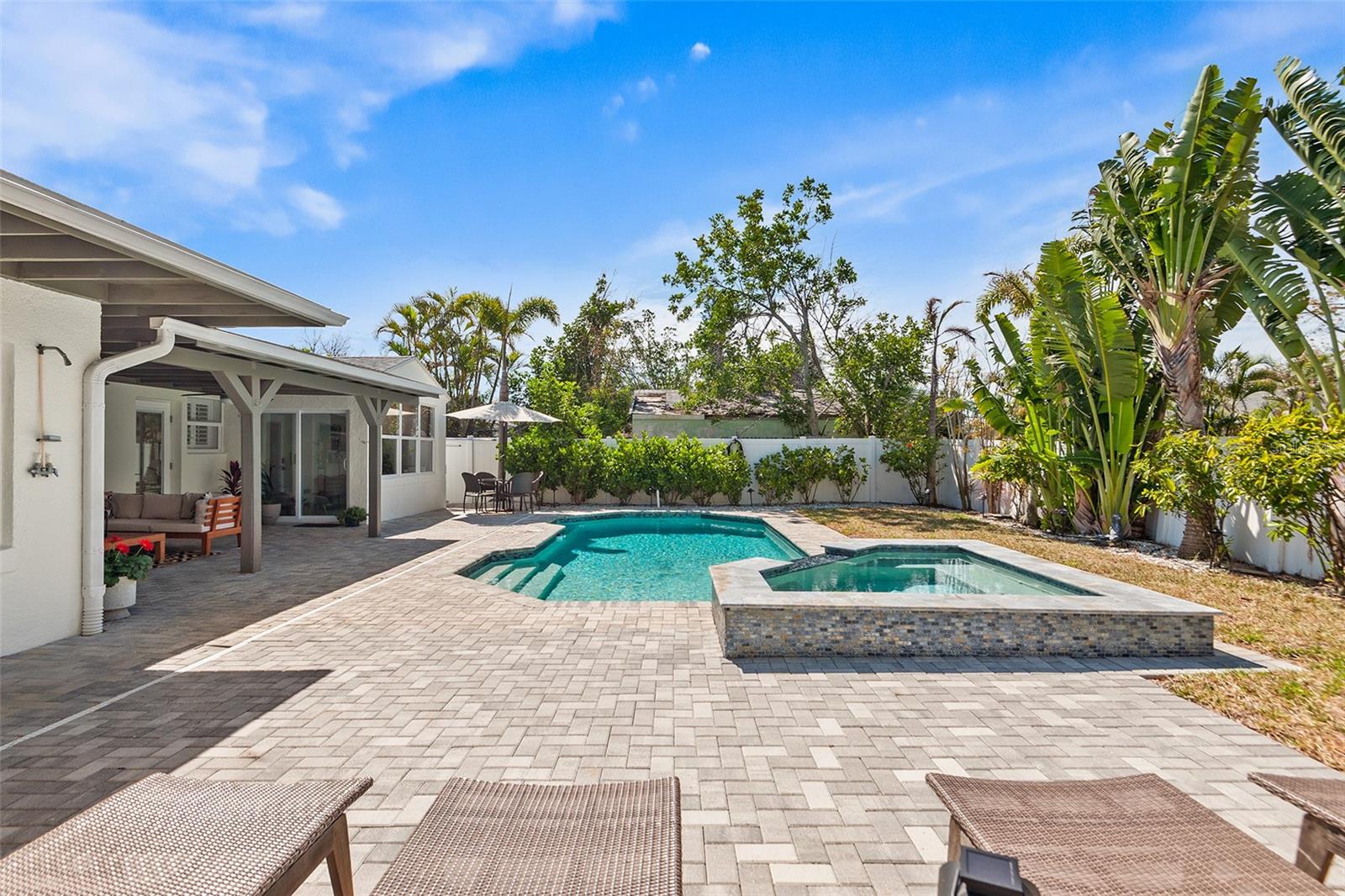 14024 N BAYSHORE DR, MADEIRA BEACH, FL, 33708