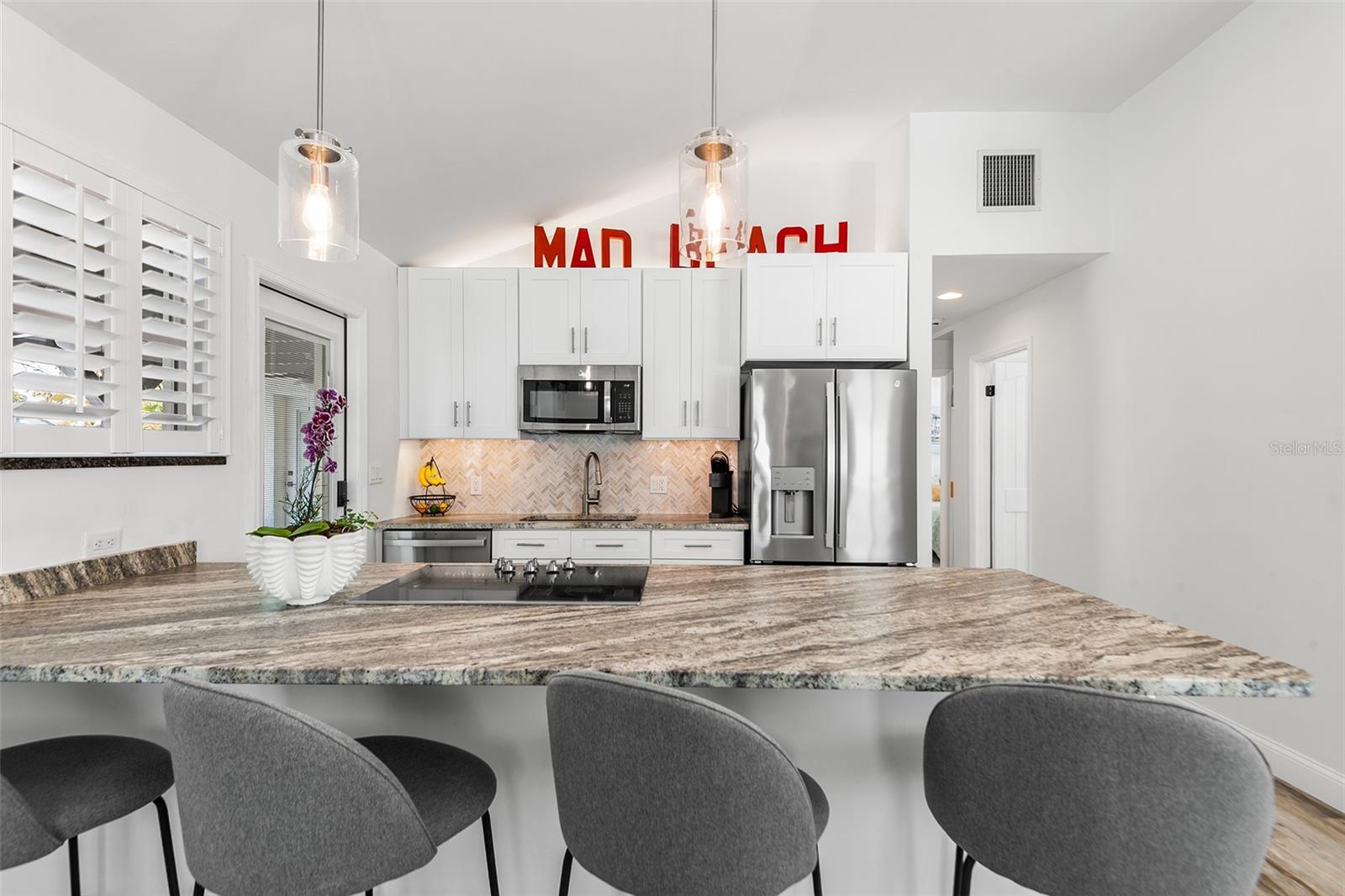 14024 N BAYSHORE DR, MADEIRA BEACH, FL, 33708