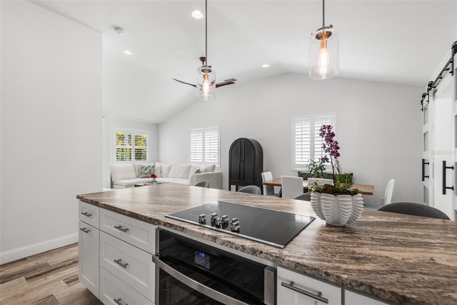 14024 N BAYSHORE DR, MADEIRA BEACH, FL, 33708