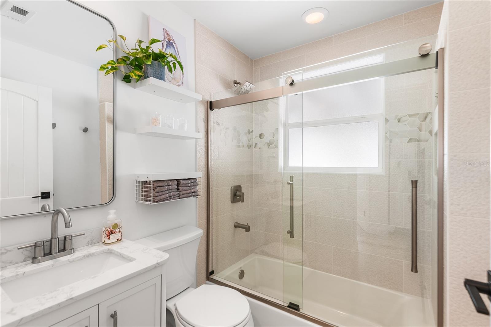 14024 N BAYSHORE DR, MADEIRA BEACH, FL, 33708