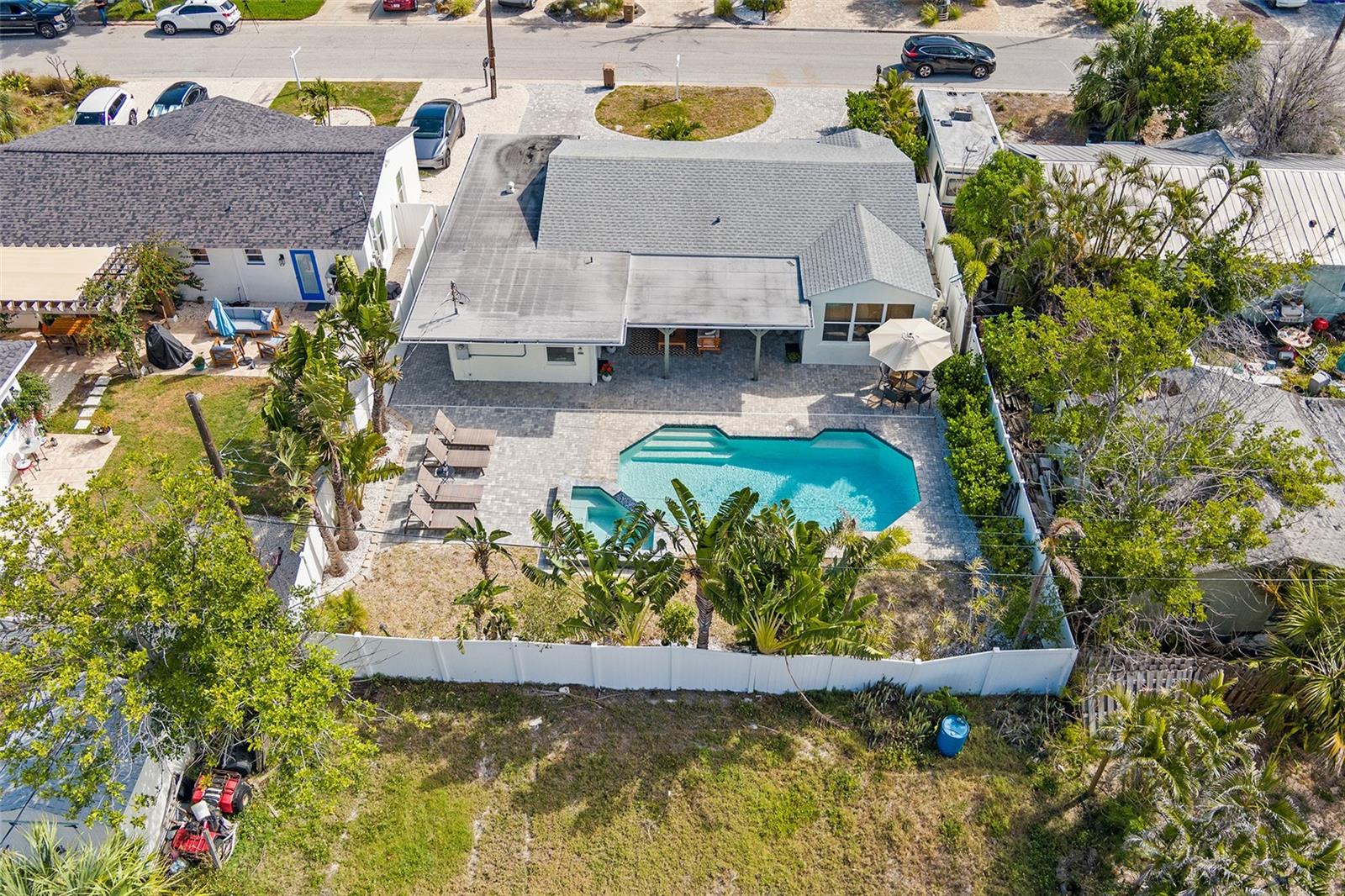 14024 N BAYSHORE DR, MADEIRA BEACH, FL, 33708