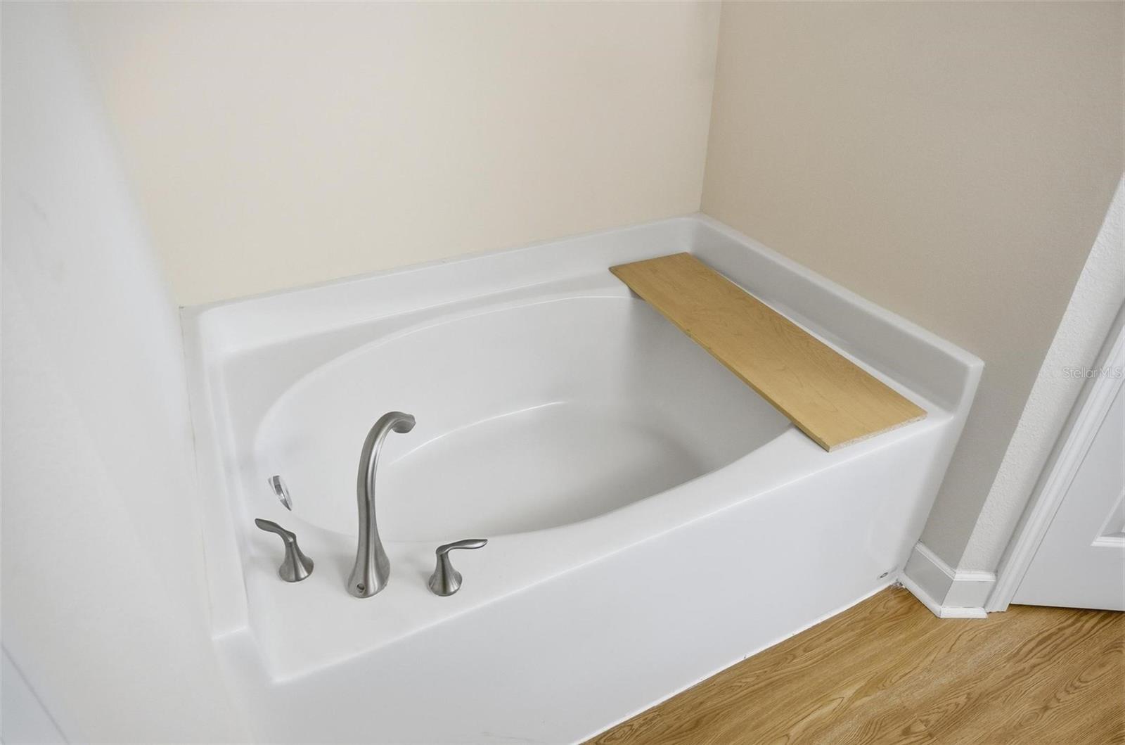 18 EAGLE LAKE DR, FLAGLER BEACH, FL, 32136