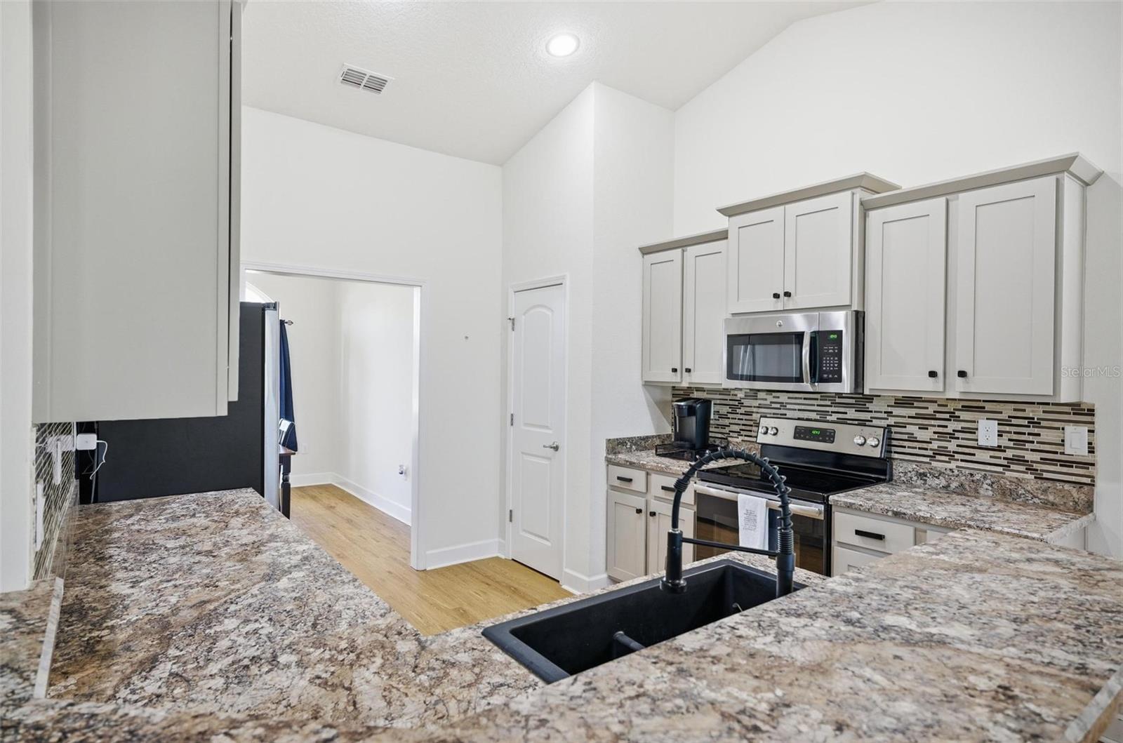 18 EAGLE LAKE DR, FLAGLER BEACH, FL, 32136