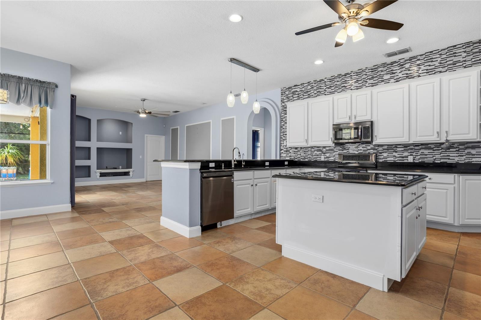 334 GRAND RESERVE DR, DAVENPORT, FL, 33837