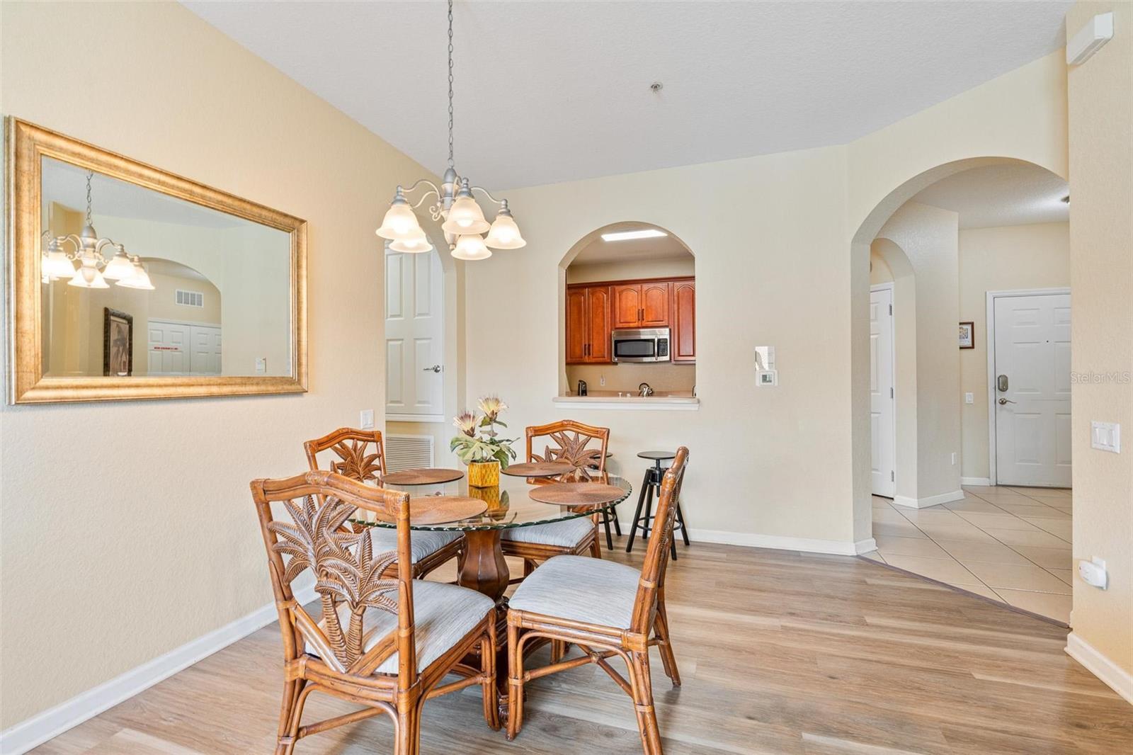 4024 BREAKVIEW DR #402, ORLANDO, FL, 32819