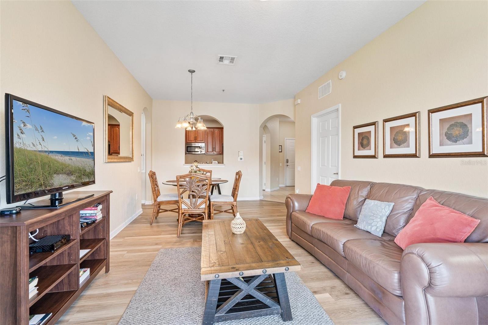 4024 BREAKVIEW DR #402, ORLANDO, FL, 32819