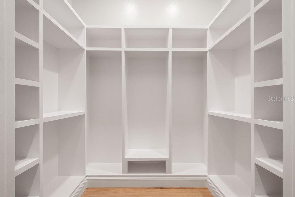 3868 HUNTERS ISLE DR, ORLANDO, FL, 32837