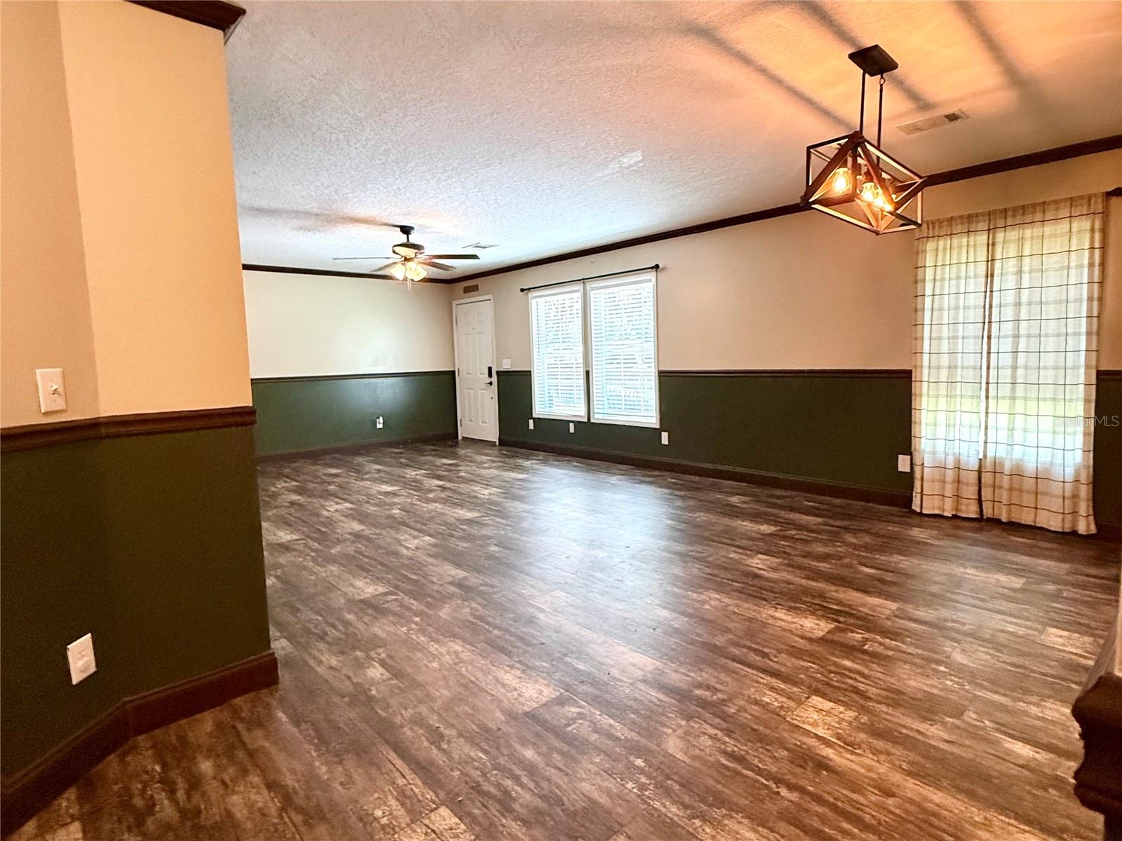 9711 SE HIGHWAY 464C, OCKLAWAHA, FL, 32179