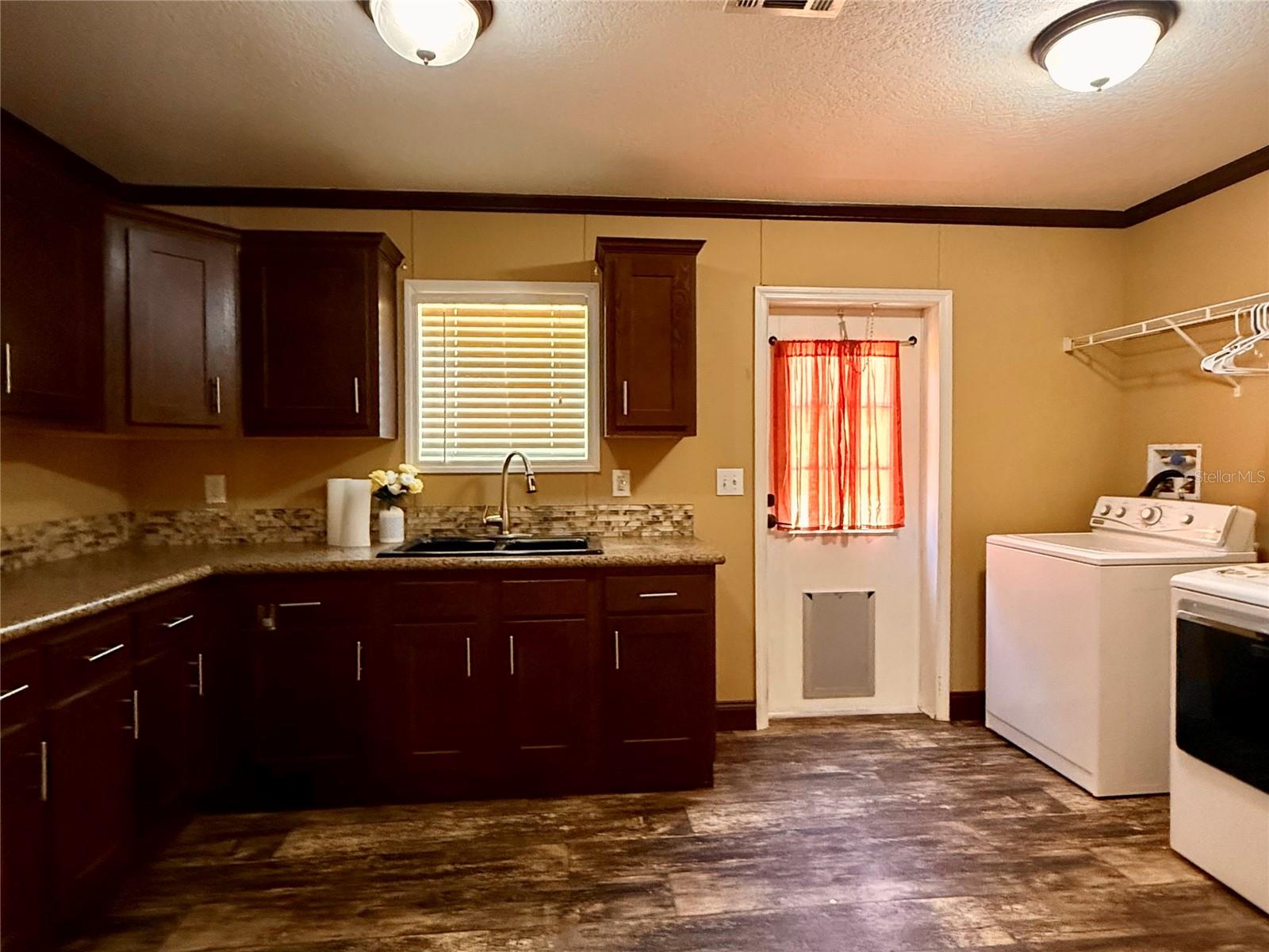 9711 SE HIGHWAY 464C, OCKLAWAHA, FL, 32179