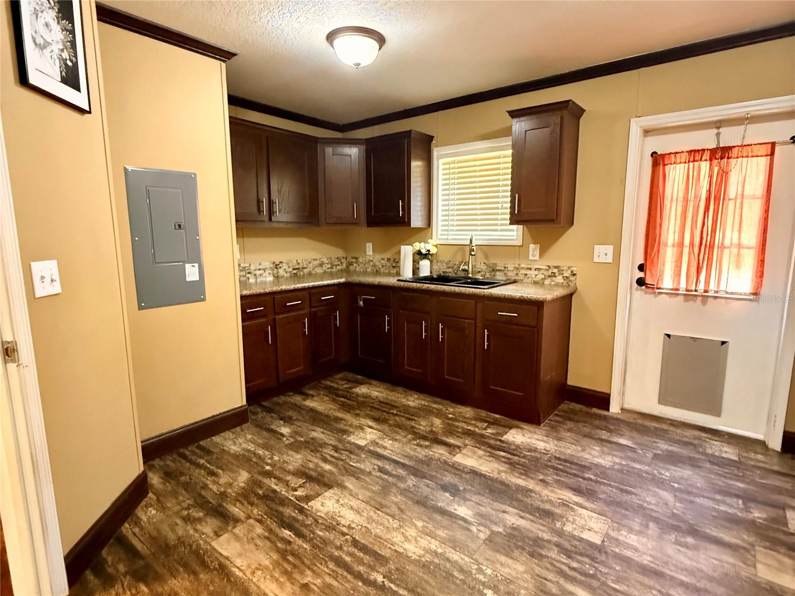 9711 SE HIGHWAY 464C, OCKLAWAHA, FL, 32179