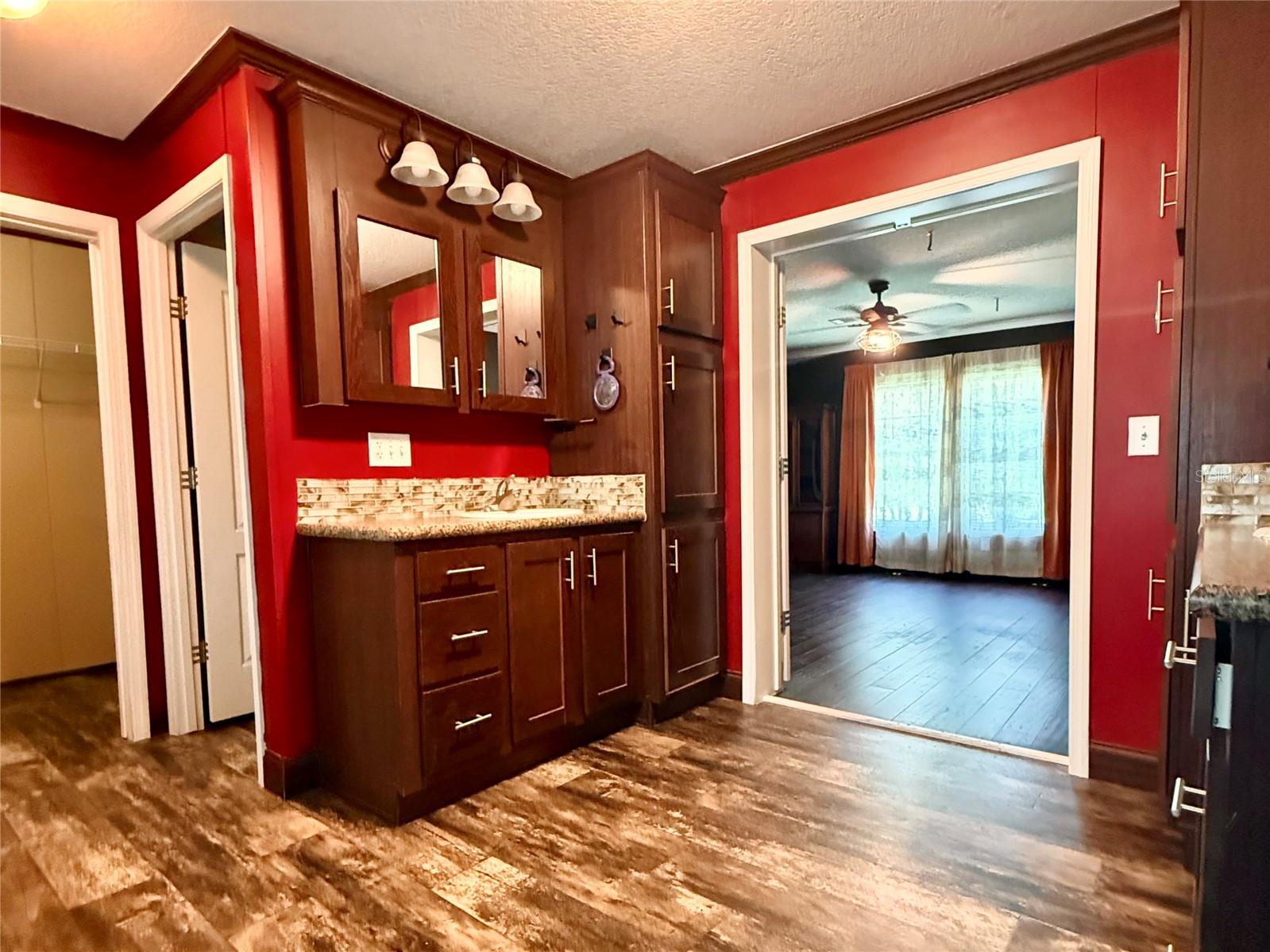 9711 SE HIGHWAY 464C, OCKLAWAHA, FL, 32179