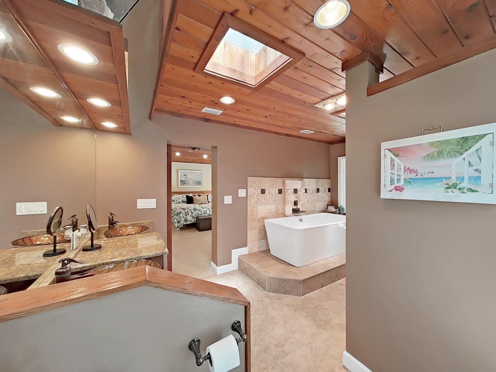 18835 TRACER DR, LUTZ, FL, 33549