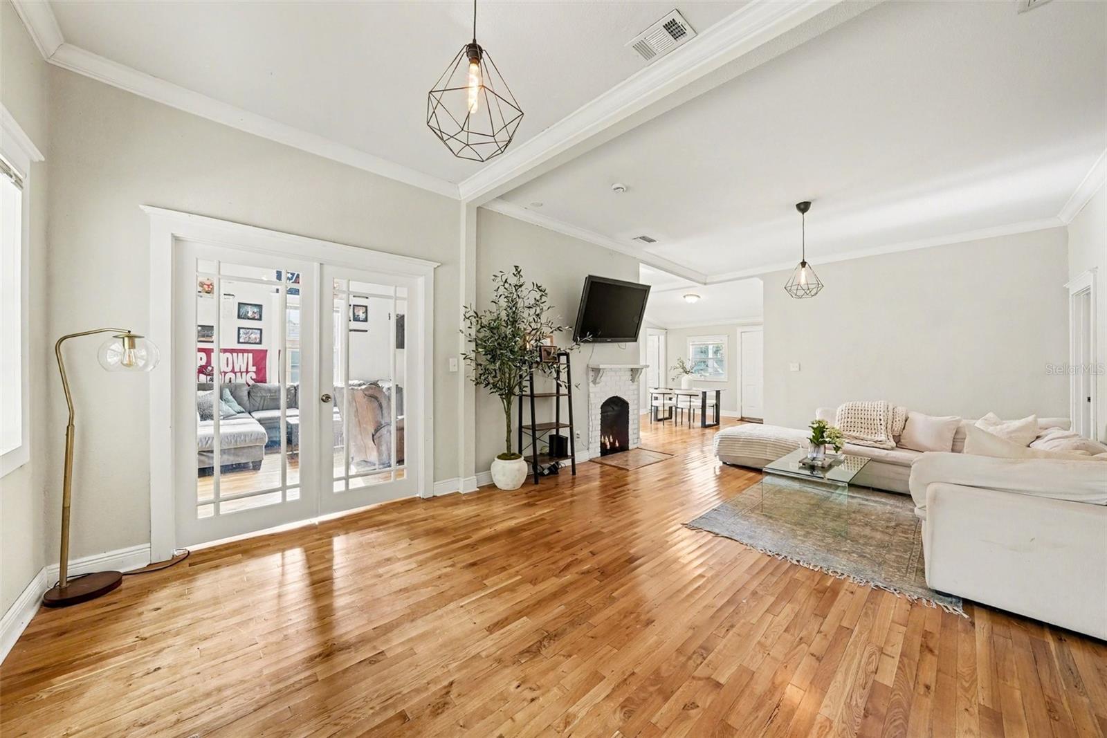 805 E CHELSEA ST, TAMPA, FL, 33603