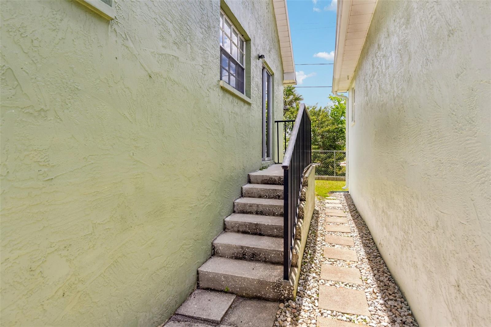 6704 HICKORYWOOD LN, NEW PORT RICHEY, FL, 34653