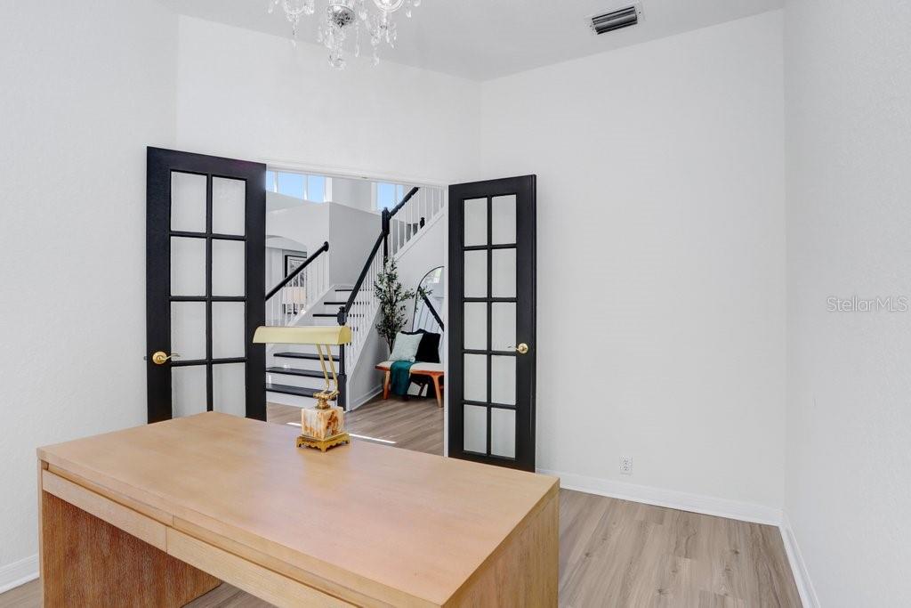 18124 COURTNEY BREEZE DR, TAMPA, FL, 33647