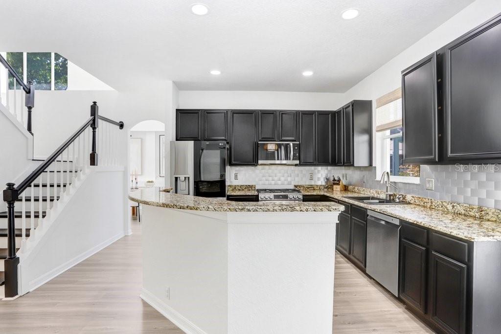 18124 COURTNEY BREEZE DR, TAMPA, FL, 33647