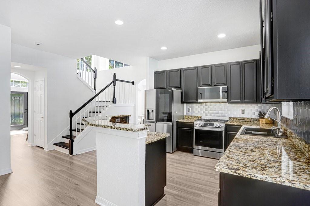 18124 COURTNEY BREEZE DR, TAMPA, FL, 33647