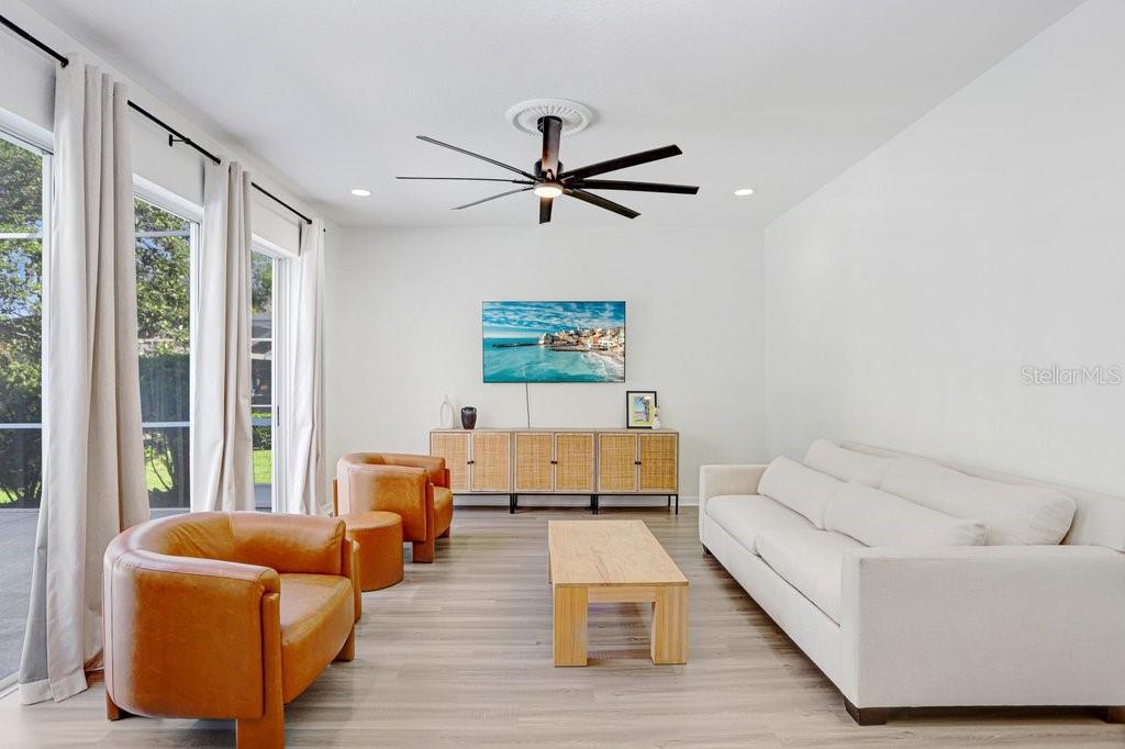 18124 COURTNEY BREEZE DR, TAMPA, FL, 33647