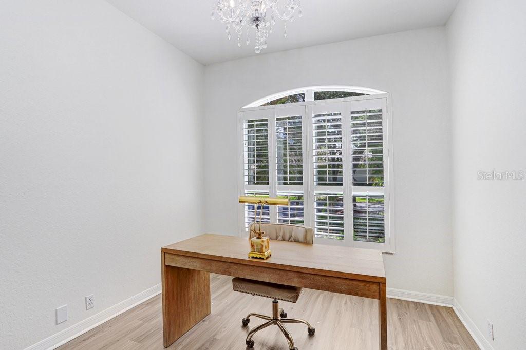 18124 COURTNEY BREEZE DR, TAMPA, FL, 33647