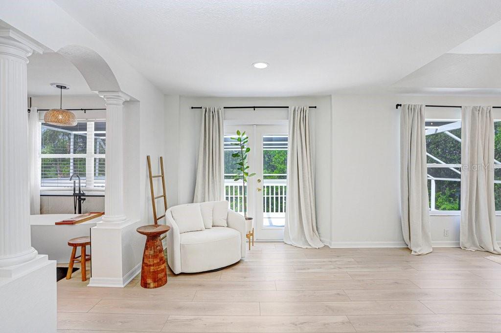 18124 COURTNEY BREEZE DR, TAMPA, FL, 33647