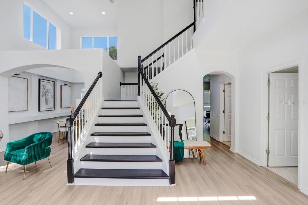 18124 COURTNEY BREEZE DR, TAMPA, FL, 33647