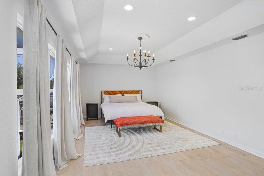 18124 COURTNEY BREEZE DR, TAMPA, FL, 33647