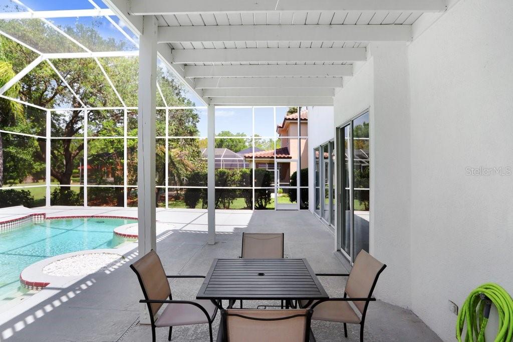 18124 COURTNEY BREEZE DR, TAMPA, FL, 33647