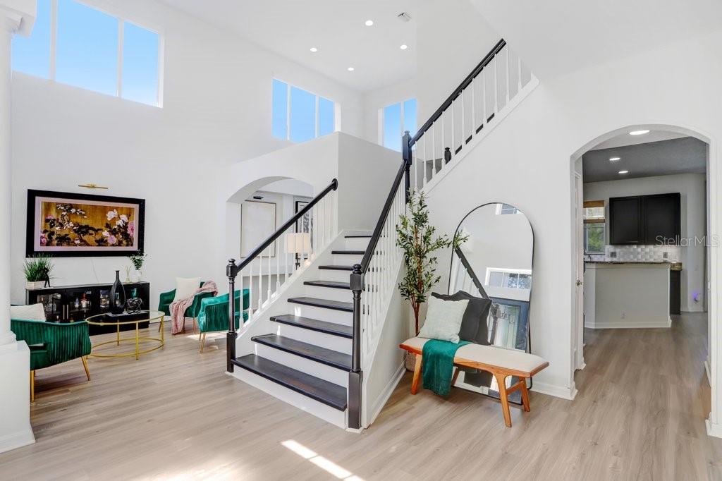 18124 COURTNEY BREEZE DR, TAMPA, FL, 33647