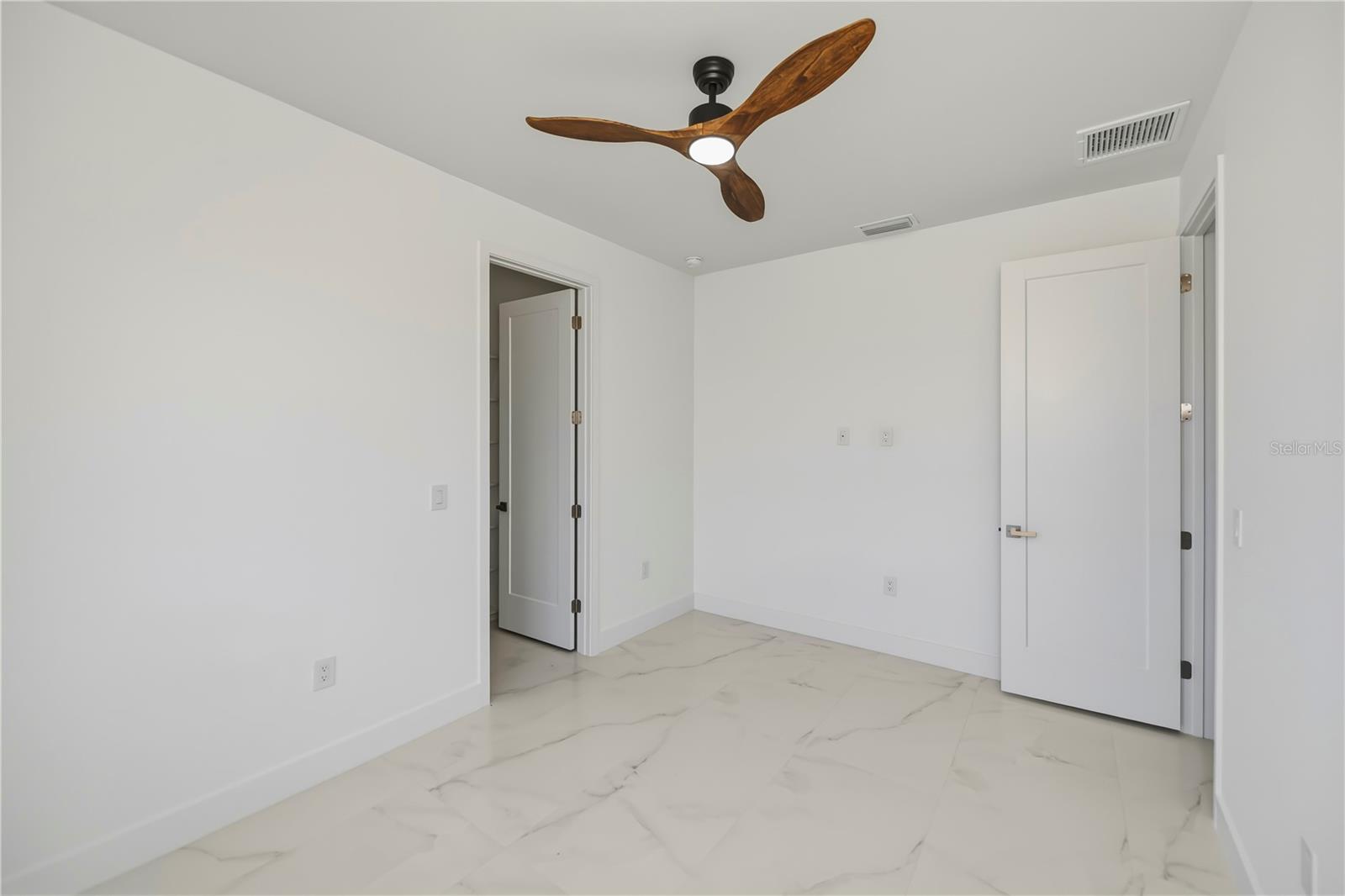 9493 ST PAUL DR, PORT CHARLOTTE, FL, 33981