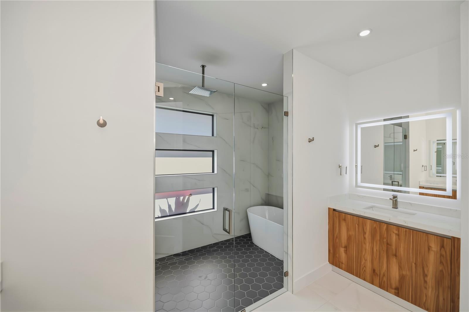 9493 ST PAUL DR, PORT CHARLOTTE, FL, 33981