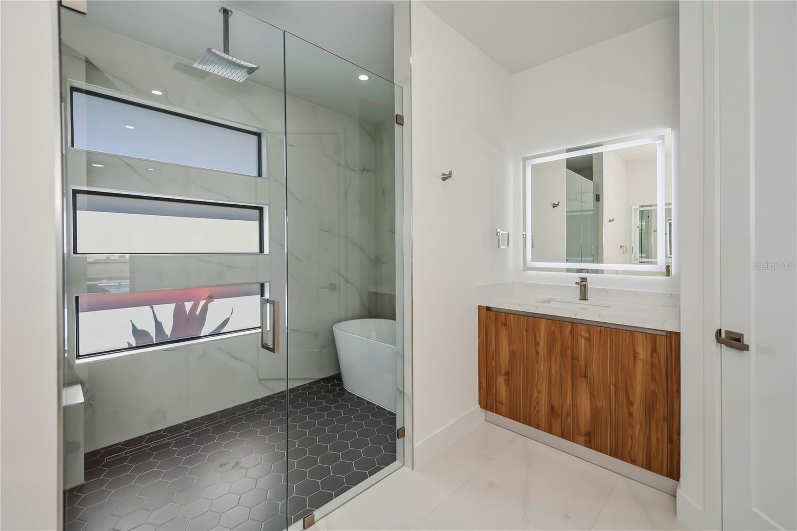 9493 ST PAUL DR, PORT CHARLOTTE, FL, 33981