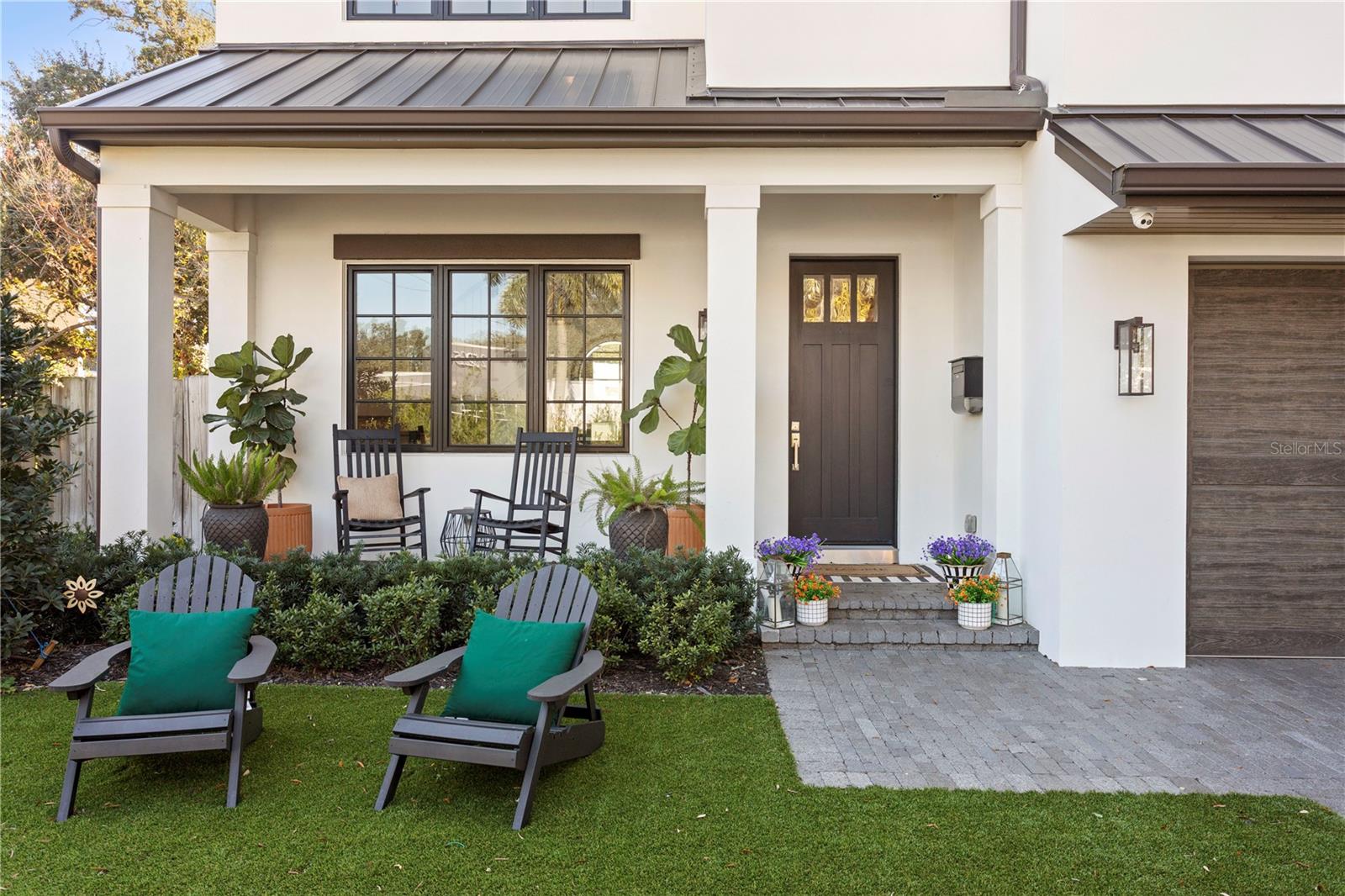 2402 W PARKLAND BLVD, TAMPA, FL, 33609