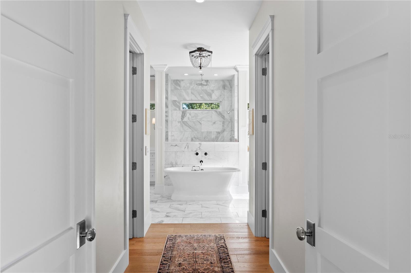 2402 W PARKLAND BLVD, TAMPA, FL, 33609