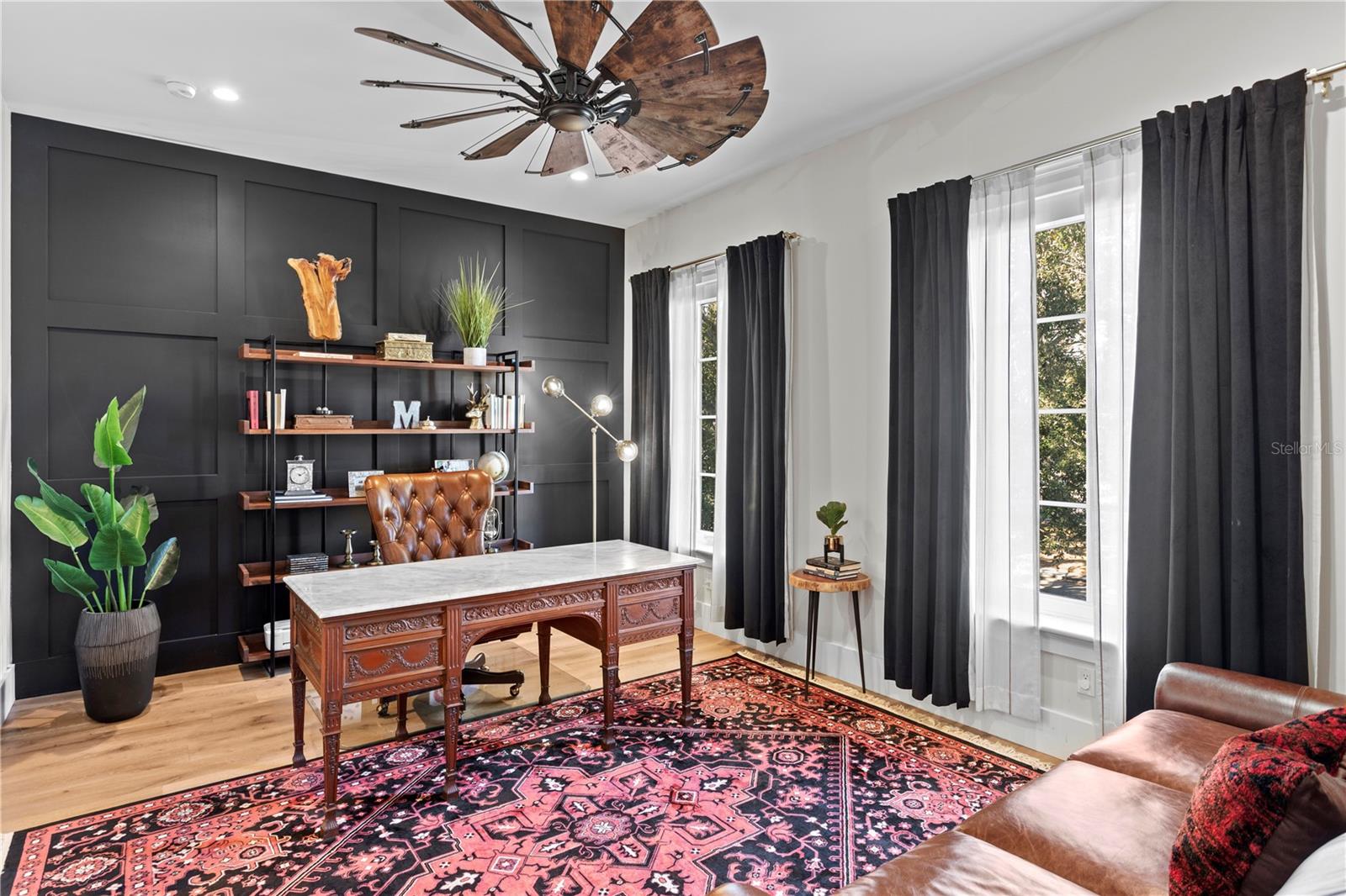 2402 W PARKLAND BLVD, TAMPA, FL, 33609